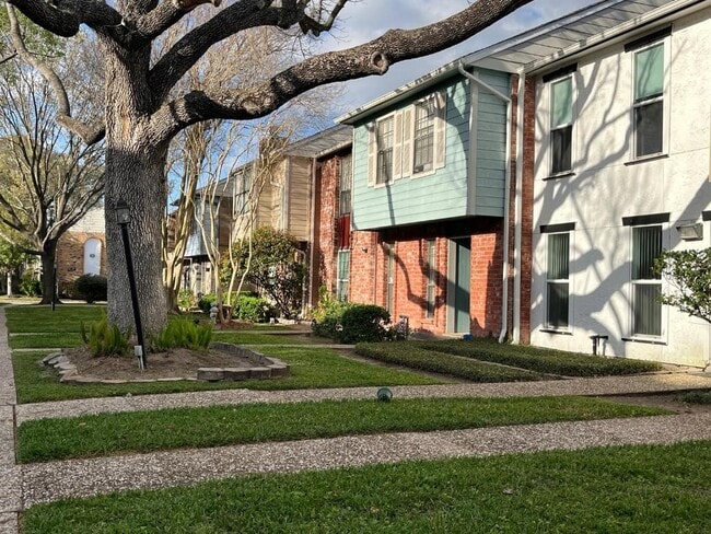 property at 9463 Fondren Rd