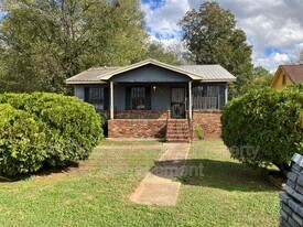 1527 14th St SW in Birmingham, AL - Building Photo