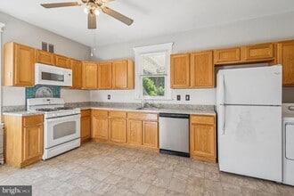 608 Clements Bridge Rd in Barrington, NJ - Building Photo - Building Photo