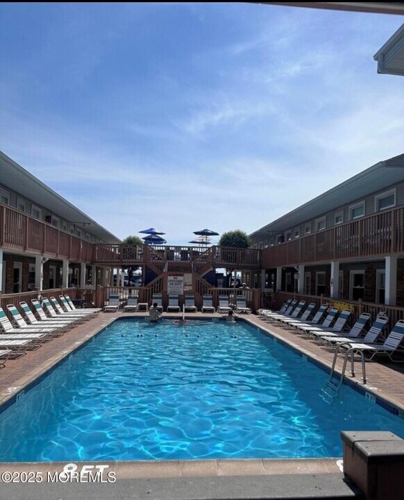 1709 N Ocean Ave in Seaside Park, NJ - Building Photo