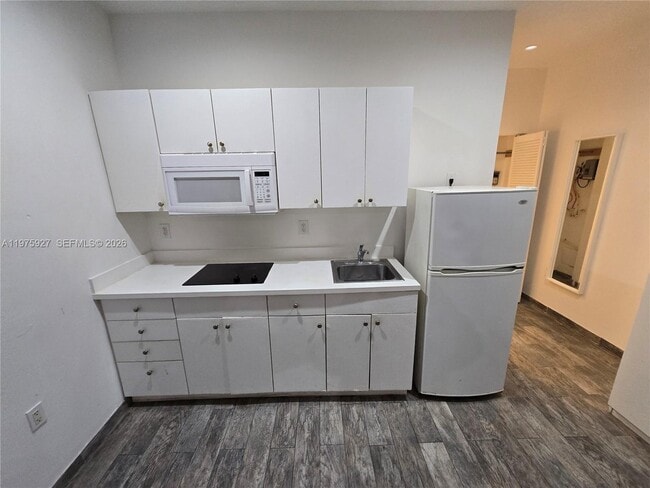 1345 Pennsylvania Ave in Miami Beach, FL - Building Photo - Building Photo