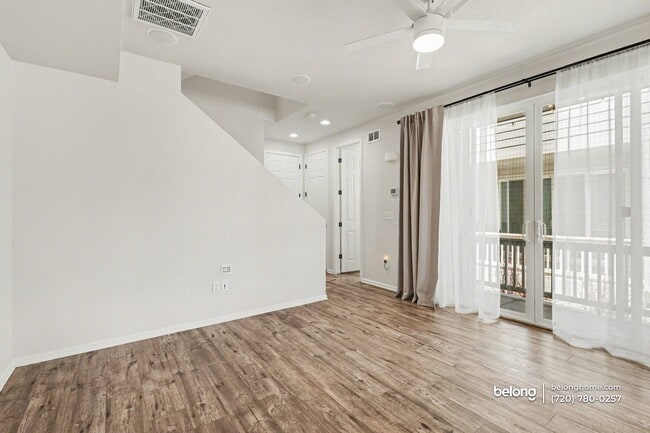 18100 E 96th Pl in Commerce City, CO - Foto de edificio - Building Photo