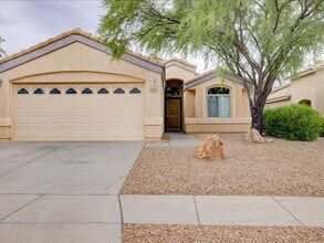 10518 E Geyer Willow Rd in Tucson, AZ - Building Photo - Building Photo