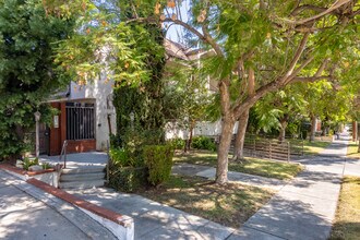 1335 5th St in Glendale, CA - Foto de edificio - Building Photo