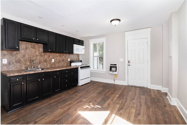 551 Radnor St in Harrisburg, PA - Building Photo - Building Photo