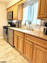 9 Wedgewood Dr in Verona, NJ - Building Photo - Building Photo