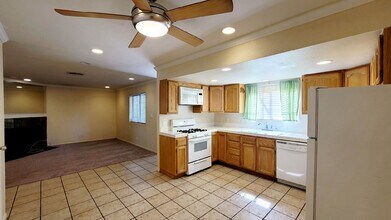 6729 W Charleston Blvd-Unit -#2 - File 1098 in Las Vegas, NV - Building Photo - Building Photo