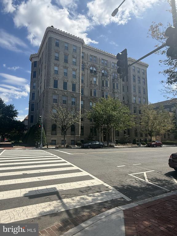 property at 1325 13th St NW