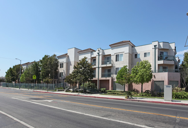 Normandie Senior Housing in Los Angeles, CA - Building Photo - Building Photo