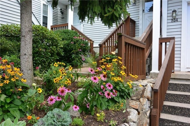 property at 515 Foxboro Dr