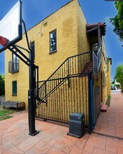 738 N La Jolla Ave, Unit 738 in West Hollywood, CA - Building Photo - Building Photo