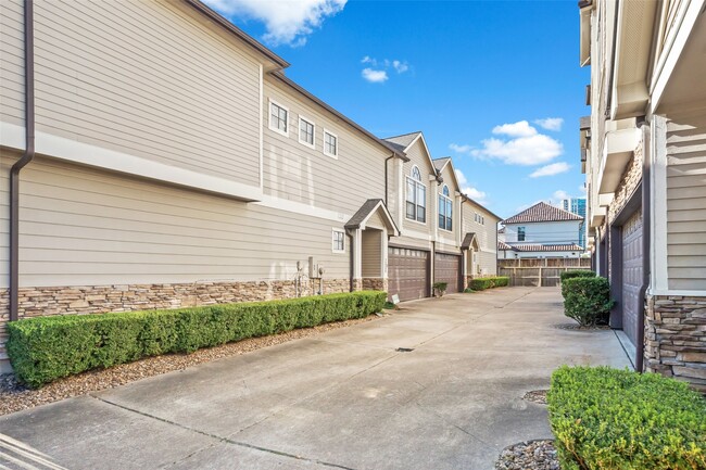 property at 2406 Calumet St