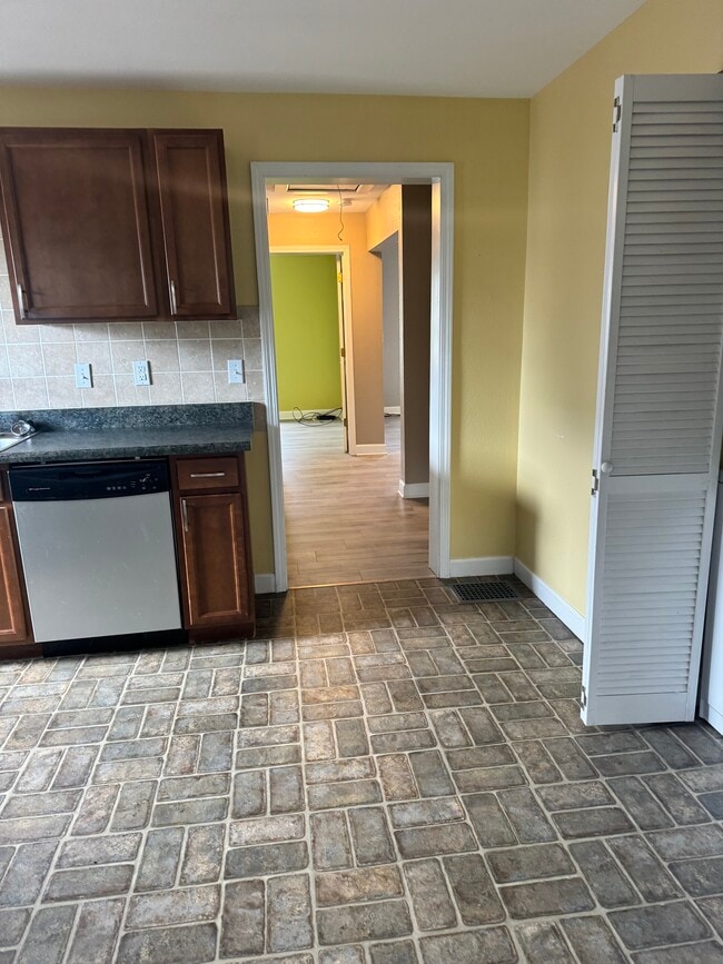 property at 1055 1st Capitol Dr