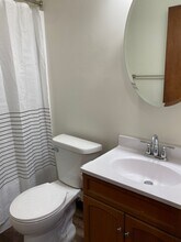 Immaculate Updated 2 Bedroom with 1 Bath in Rockford, IL - Building Photo - Building Photo