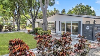 2412 NE 4th St in Pompano Beach, FL - Building Photo - Building Photo