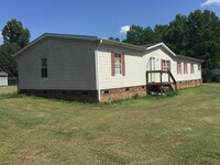 519 Clear Dawn Dr in Easley, SC - Building Photo - Building Photo