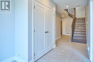 157 Boundstone Way in Ottawa, ON - Building Photo - Building Photo