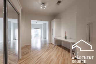 2554 W Cortland St, Unit 1 in Chicago, IL - Building Photo - Building Photo