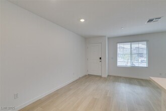 945 Jigglypuff Pl in Henderson, NV - Building Photo - Building Photo