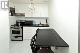 1353 Davenport Rd in Toronto, ON - Building Photo - Building Photo