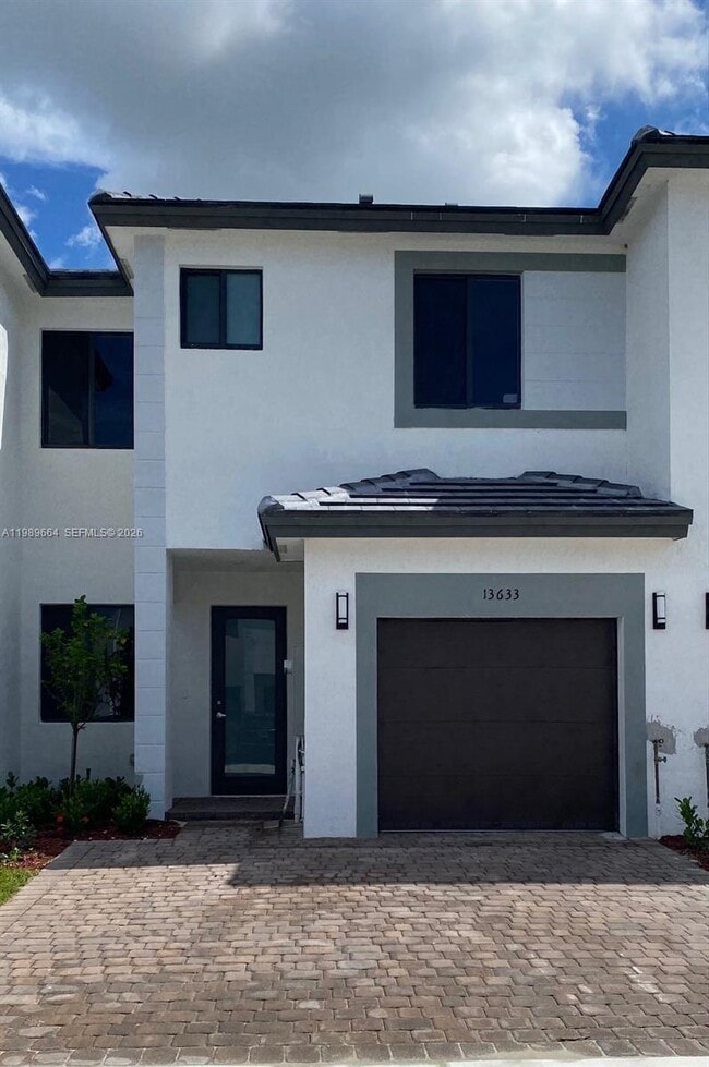 13633 SW 157th Pl in Miami, FL - Building Photo - Building Photo