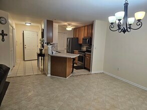 607 Cambridge Ct, Unit 1b in Munster, IN - Building Photo - Building Photo