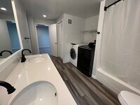 375 DuPont St, Unit Rear photo'
