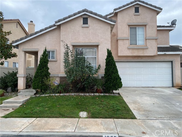 1072 Sunbeam Ln in Corona, CA - Building Photo