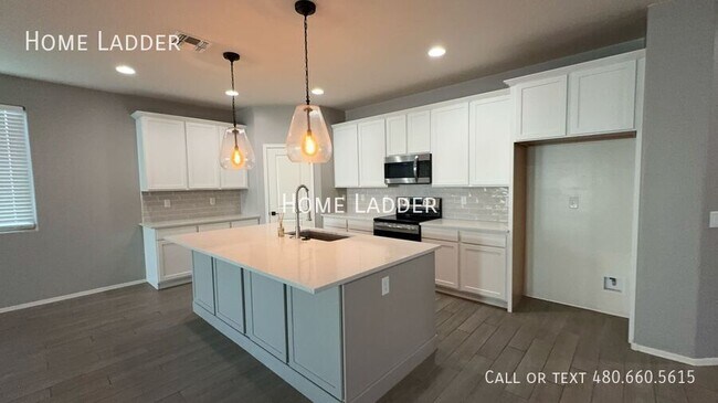 17662 W Via De Luna Dr in Surprise, AZ - Building Photo - Building Photo