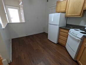 1463 Beacon St, Unit 5 in Brookline, MA - Building Photo - Building Photo