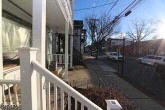 16 Main St, Unit 16LF Main Street in Flemington, NJ - Foto de edificio - Building Photo