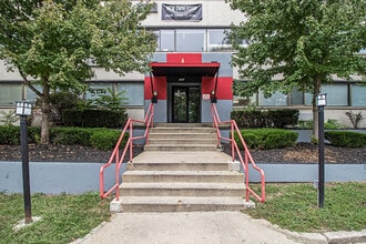Riverwalk Commons- Student Housing in South Bend, IN - Building Photo - Building Photo