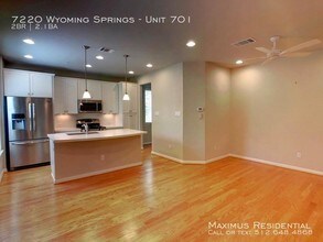 7220 Wyoming Springs Dr in Round Rock, TX - Building Photo - Building Photo