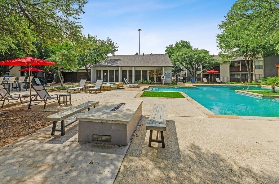 Summit Ridge Arlington, TX Apartments