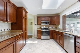 10613 Howerton Ave in Fairfax, VA - Building Photo - Building Photo