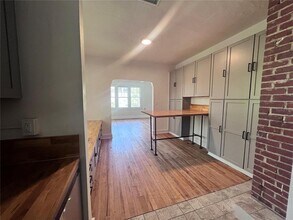 302 NW 2 Ave in Gainesville, FL - Building Photo - Building Photo