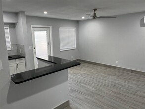 1605 Pass a Grille Way in St Pete Beach, FL - Building Photo - Building Photo