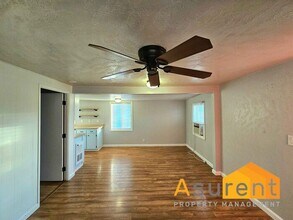 542 Pearl St in Medford, OR - Building Photo - Building Photo