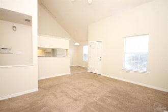 7033 Weatherwood Dr in Pensacola, FL - Building Photo - Building Photo