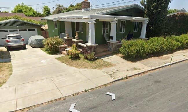 property at 2210 Las Flores Dr