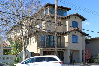 436 Laurel St in San Carlos, CA - Building Photo - Building Photo