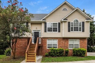 7719 Briar Forest Ln in Riverdale, GA - Building Photo