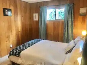 31808 Luring Pines Dr in Running Springs, CA - Foto de edificio - Building Photo