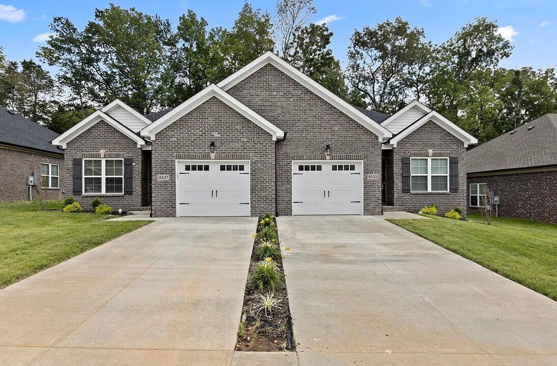 6533 Fortuna Ave in Bowling Green, KY - Building Photo