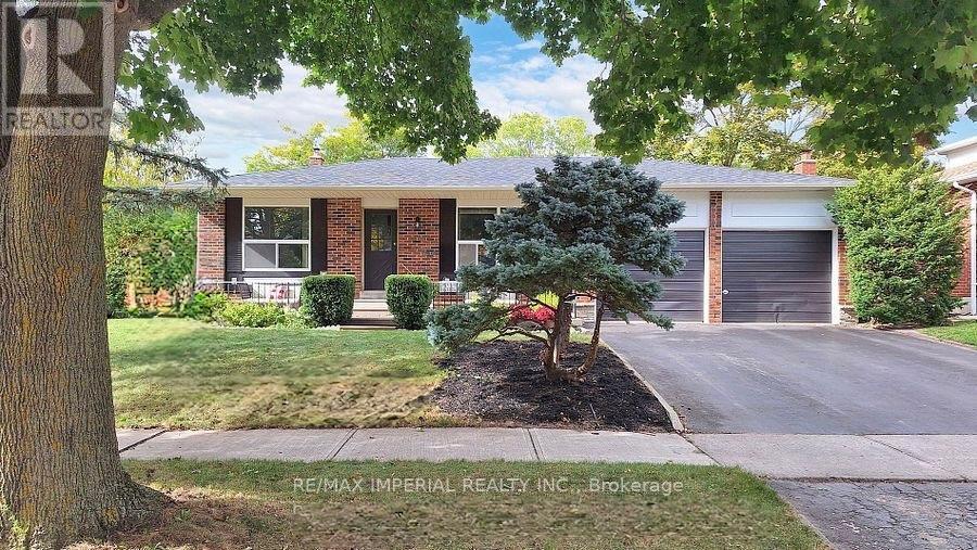 70 Ramona Blvd in Markham, ON - Building Photo