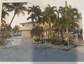 201 Wildwood Cir in Key Largo, FL - Building Photo