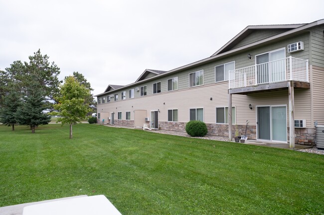 Timber Ridge Apartments in Bemidji, MN - Foto de edificio - Building Photo