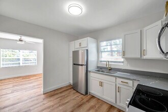 1811 Quincy St S in St. Petersburg, FL - Building Photo - Building Photo