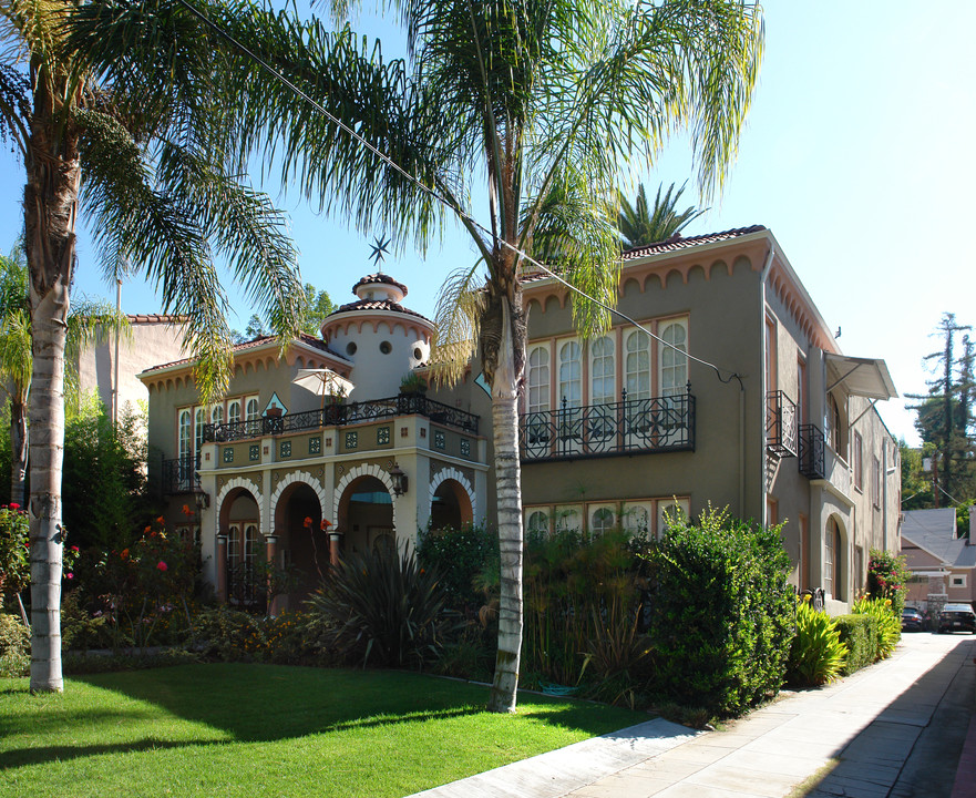 2268-2281 Beachwood Dr in Los Angeles, CA - Foto de edificio