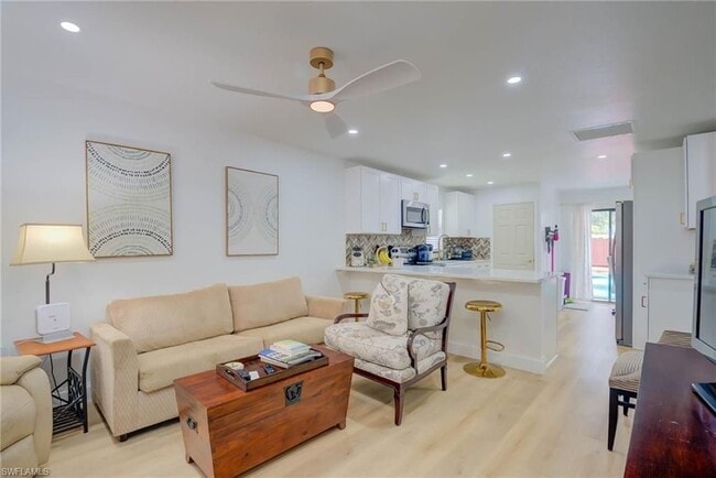 27650 Imperial Shores Blvd in Bonita Springs, FL - Foto de edificio - Building Photo